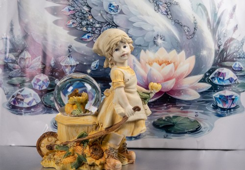 Kunst keramik figur mädchen - kunst-keramik,
